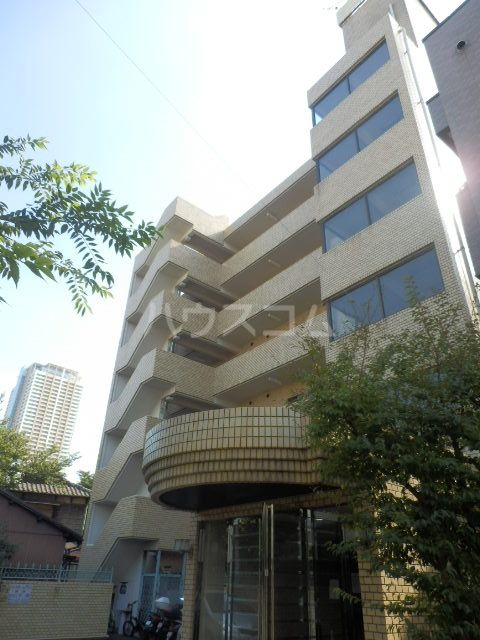 市川市市川のマンションの建物外観