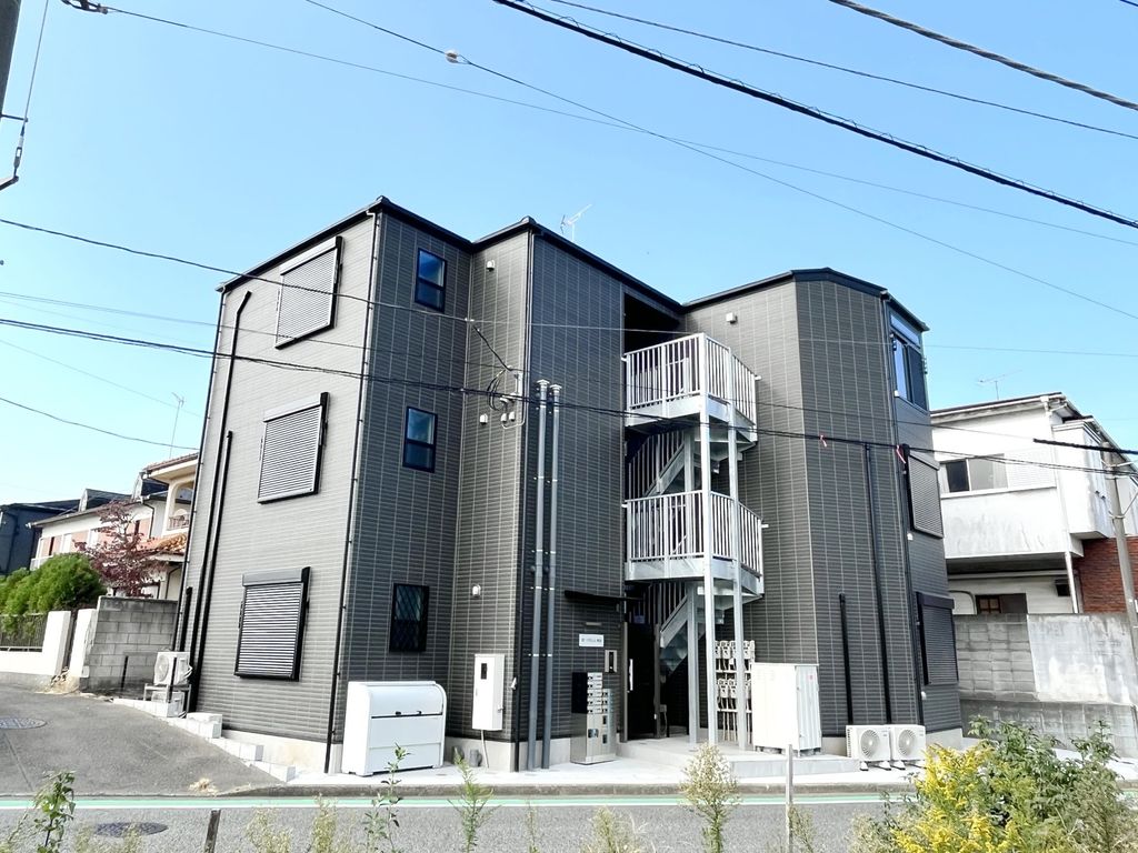 【町田市中町のアパートの建物外観】