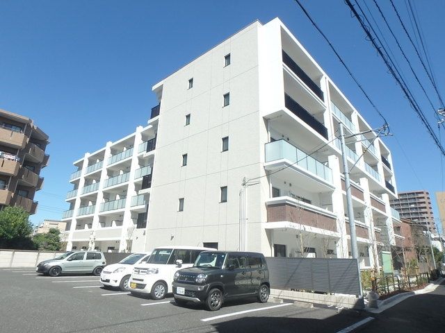 【板橋区大和町のマンションの建物外観】