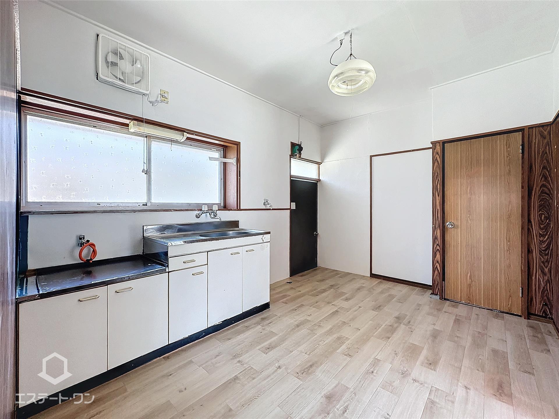 キッチン　窓のある明るいキッチン！