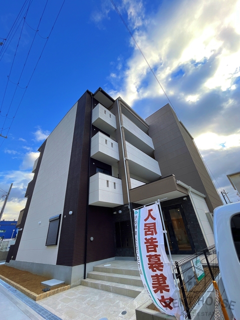 【岸和田市藤井町のマンションの建物外観】