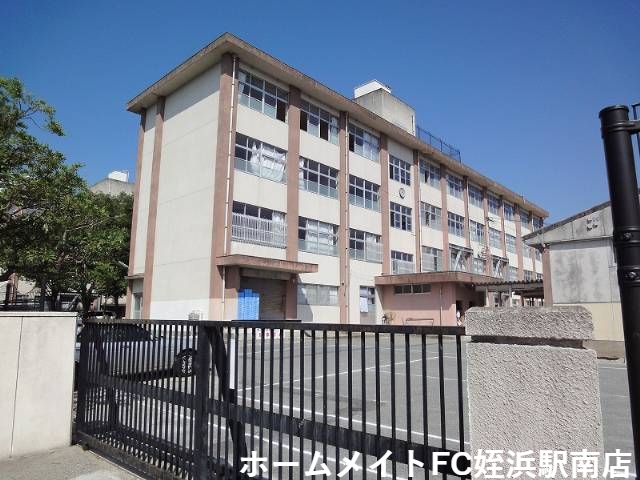 【福岡市西区福重のマンションの中学校】