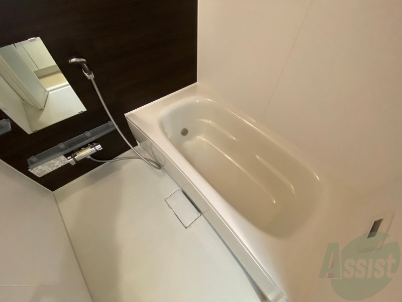 バス・シャワールーム　お風呂です。ゆっくりお風呂につかるのも体に良いですね～