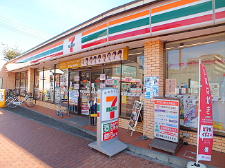 コンビニ　セブンイレブン調布飛田給駅北口店（コンビニ）まで370m