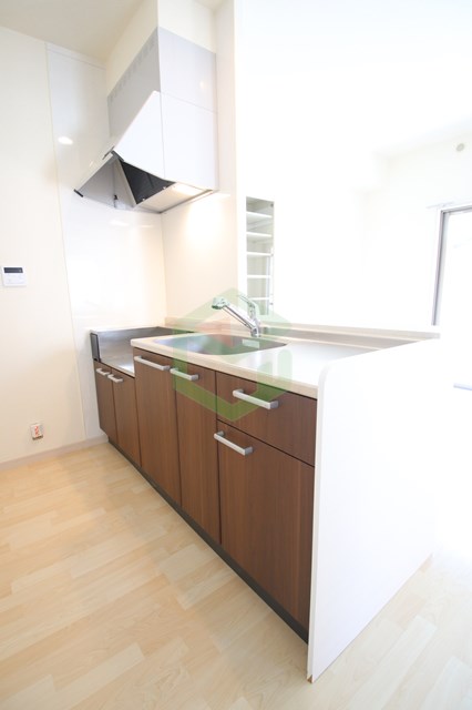 キッチン　コンパクトなキッチンで掃除もラクラク