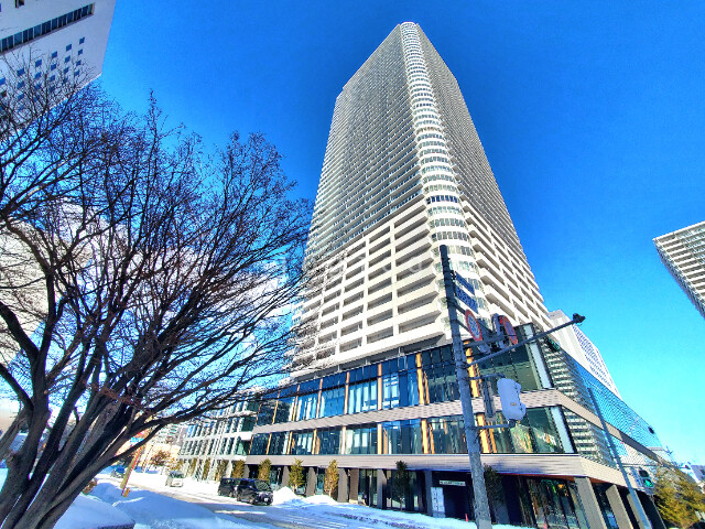 ONE札幌ステーションタワーの建物外観