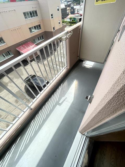 バルコニー　バルコニー