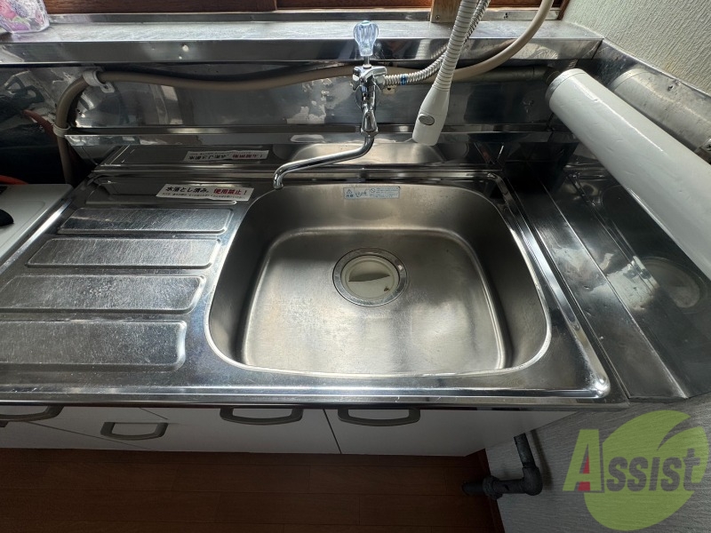 洗面設備　こちらに洗面台があります。朝の洗顔はこちらで。