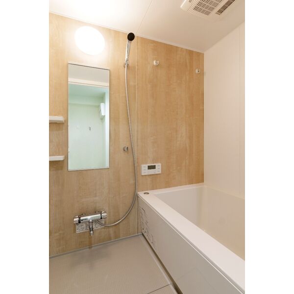 バス・シャワールーム　写真は2-8Fの15号室です