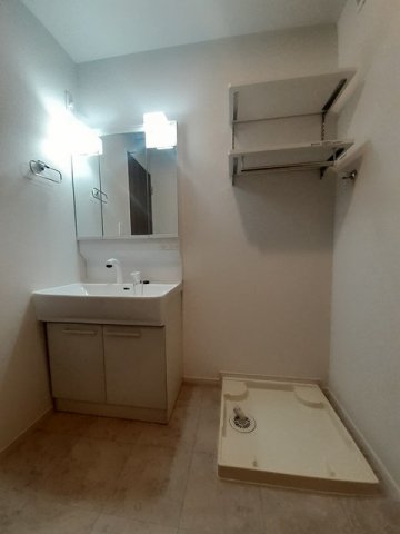 洗面設備　忙しい朝には欠かせない洗面所です