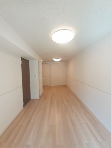 居室・リビング　こちらのリビングで趣味の時間をお楽しみください