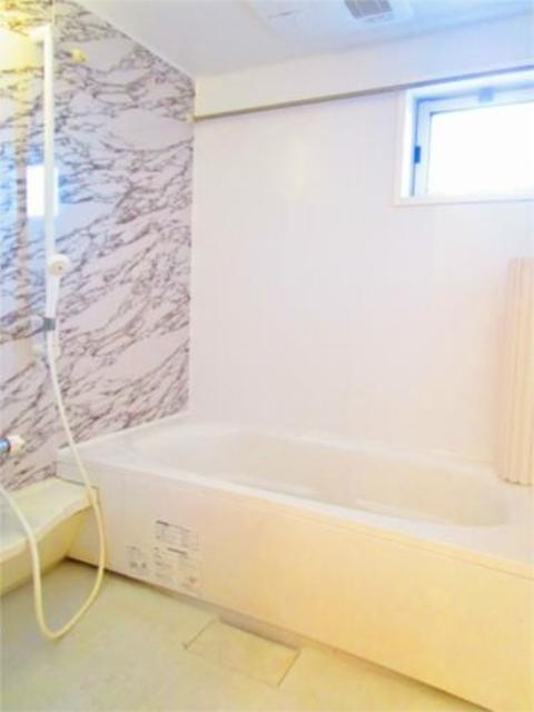 バス・シャワールーム　追い焚き機能付き