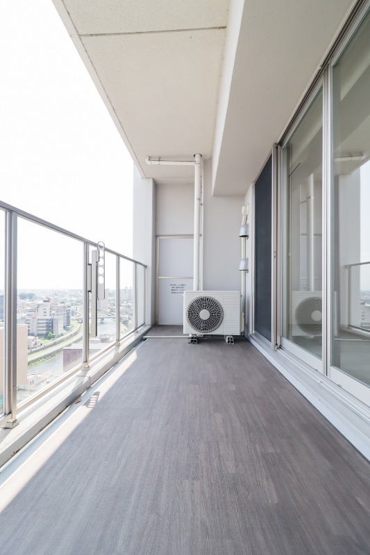 バルコニー　図面と現状に相違がある場合には現状を優先