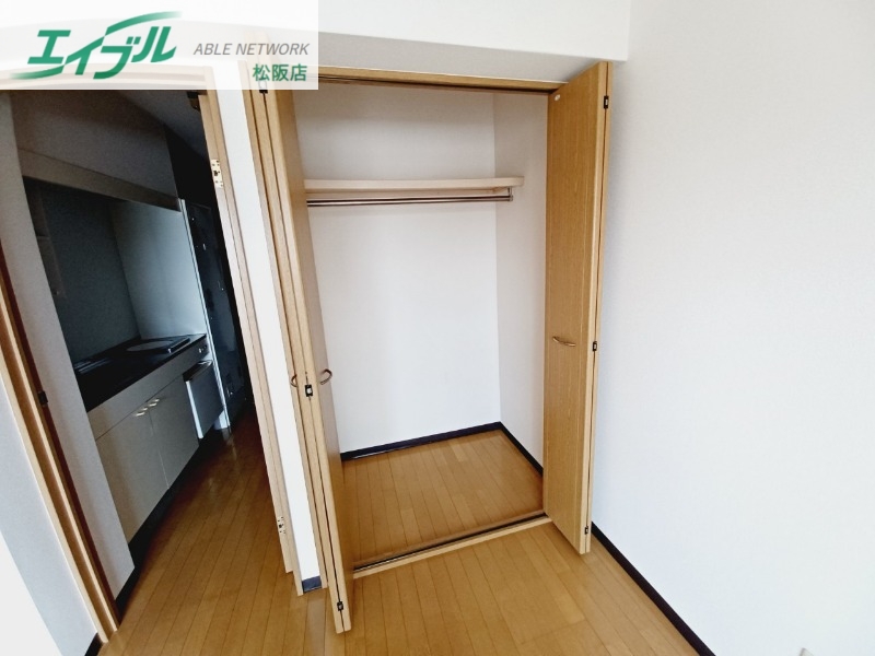 収納　同型参考写真