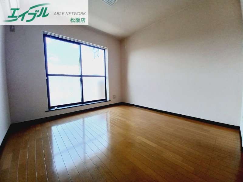 居室・リビング　同型参考写真