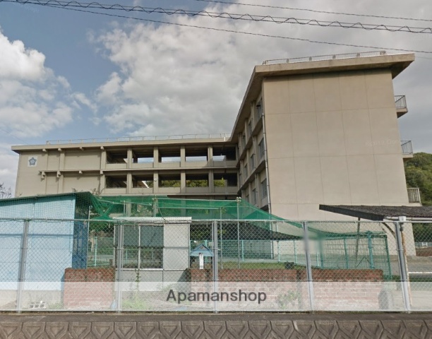 小学校　福山市立野々浜小学校（小学校）まで802m