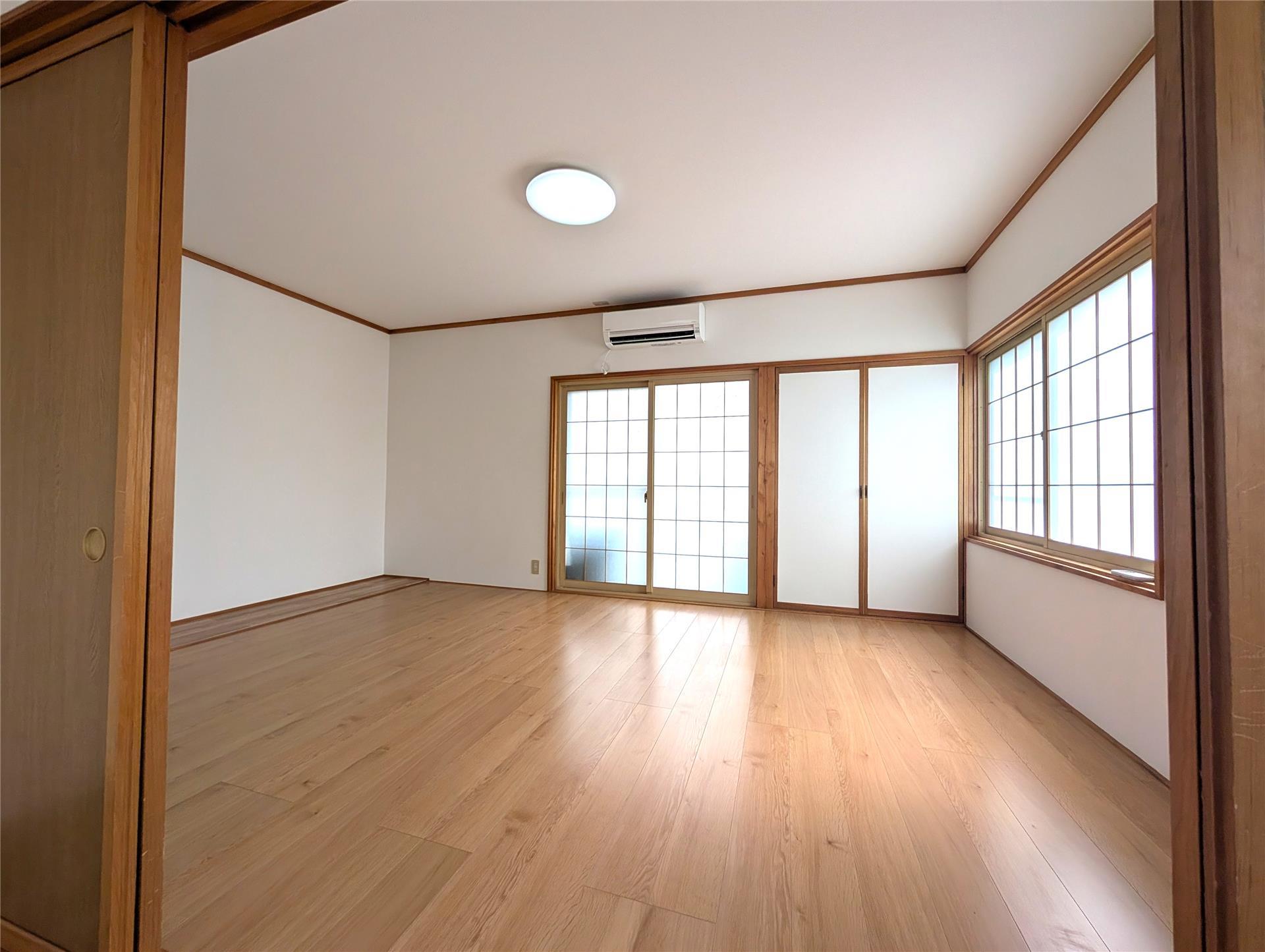 居室・リビング　広々11帖の和室！