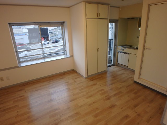 居室・リビング　ゆったりとした居間です