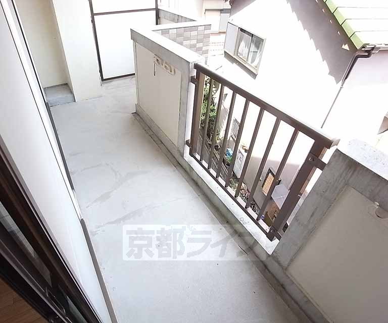 バルコニー　日当たり良好。