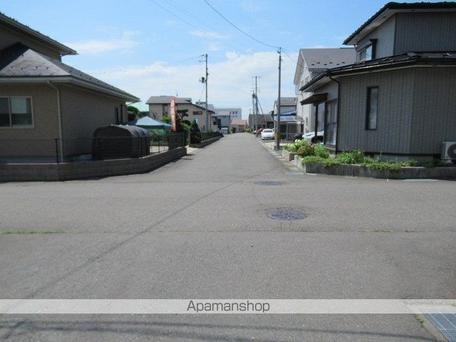 その他　周辺道路（その他）まで0m