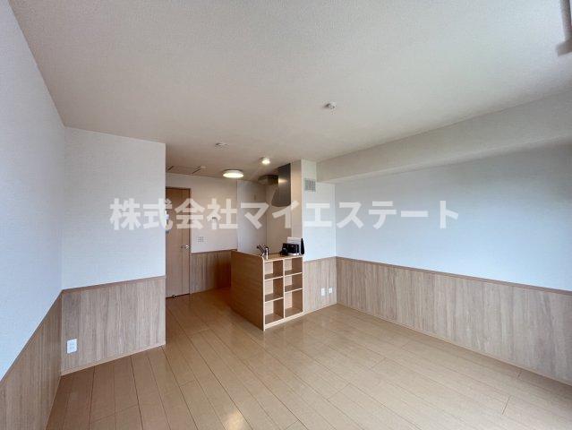 居室・リビング　別部屋写真使用