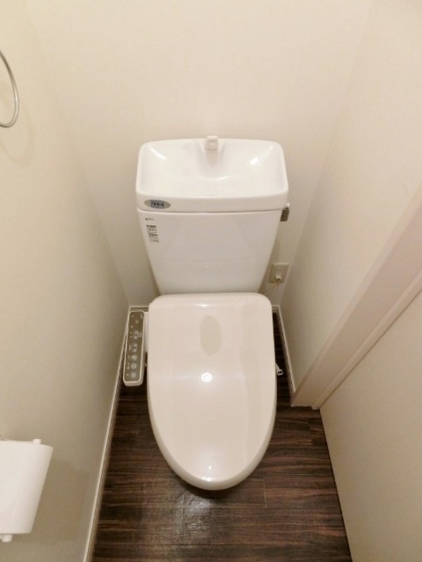 トイレ　図面と現状に相違がある場合には現状を優先