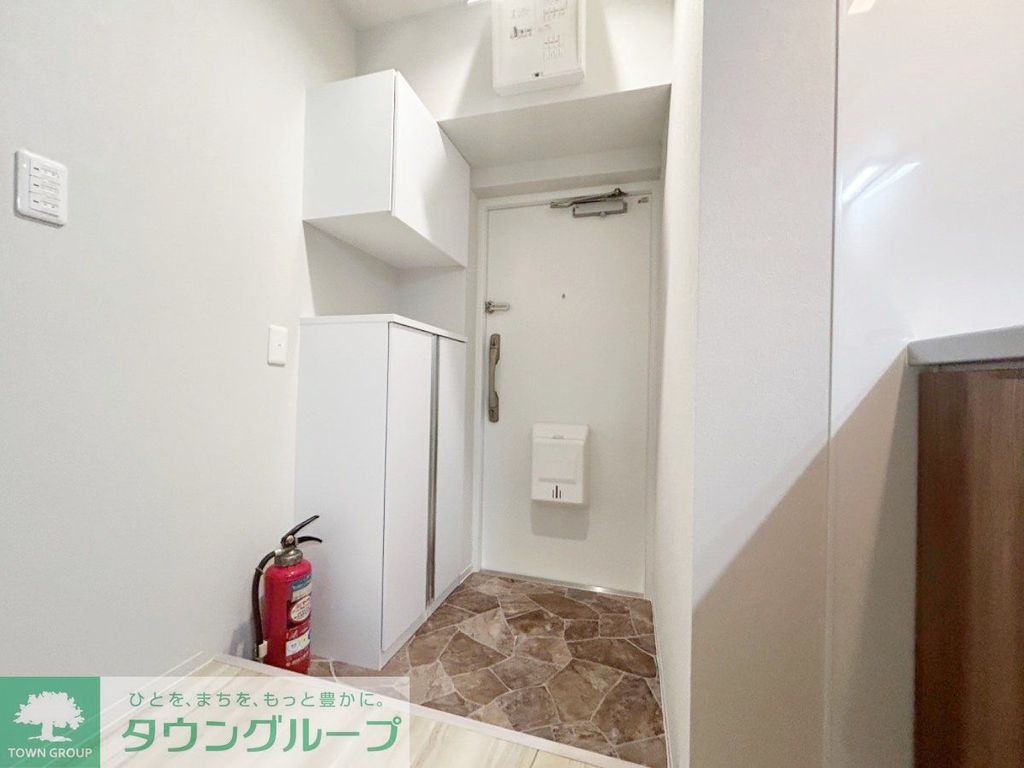 玄関　お部屋探しは株式会社　タウンハウジング　までお気軽にお問合…