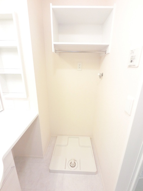 その他設備　洗濯機置き場です。防水パンあります。