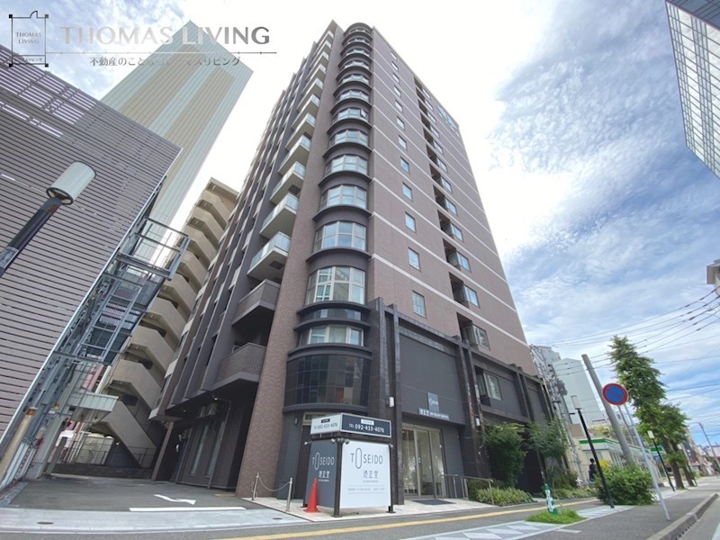 建物外観　博多駅前のマンションです。
