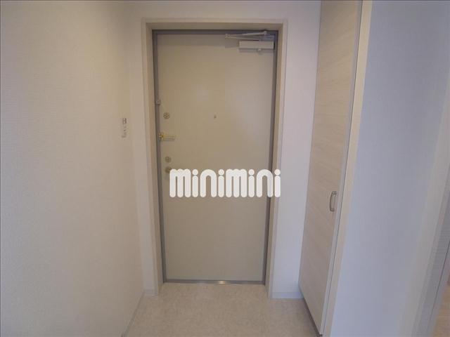 玄関　ダブルロック・のぞき防止カバー付