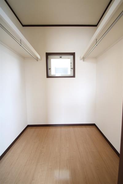 収納　ウォークインクローゼット