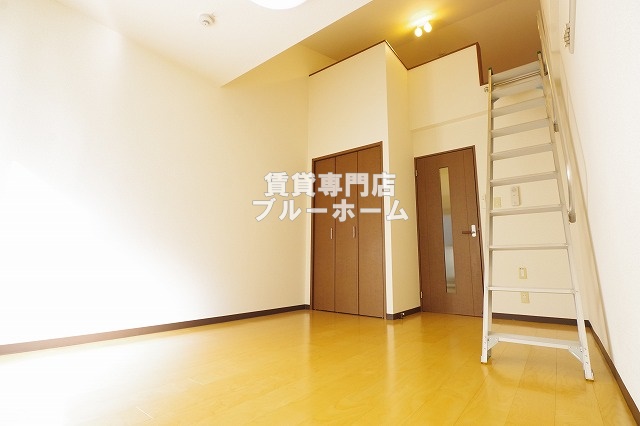 居室・リビング　7.5帖の洋室です！