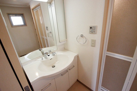 洗面設備　※別部屋の写真です