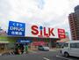 ドラックストア　シルク西粉浜店（ドラッグストア）まで422m