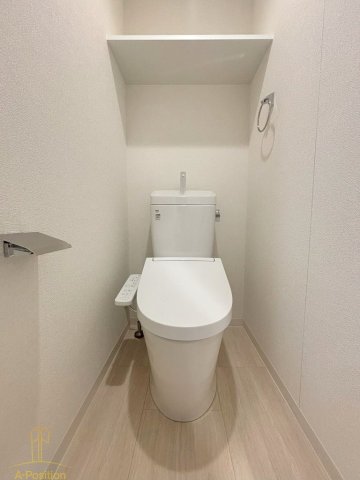 トイレ　ソルテラスOSAKA緑橋クレアスト