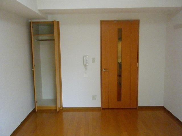 居室・リビング　★キレイなお部屋★