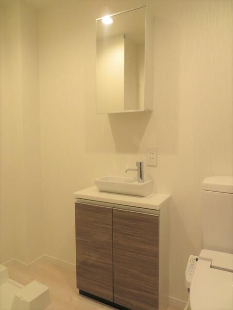 洗面設備　同マンション別部屋