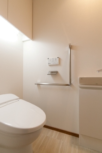 トイレ　※写真は同タイプ住戸です。