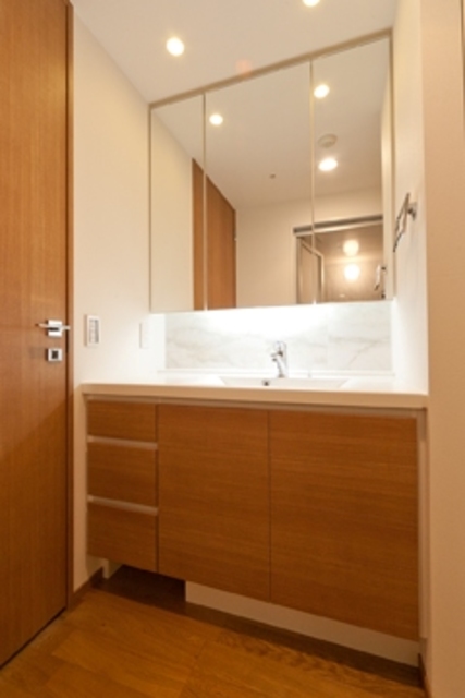 洗面設備　※写真は同タイプ住戸です。