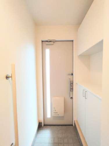 玄関　シューズボックス完備