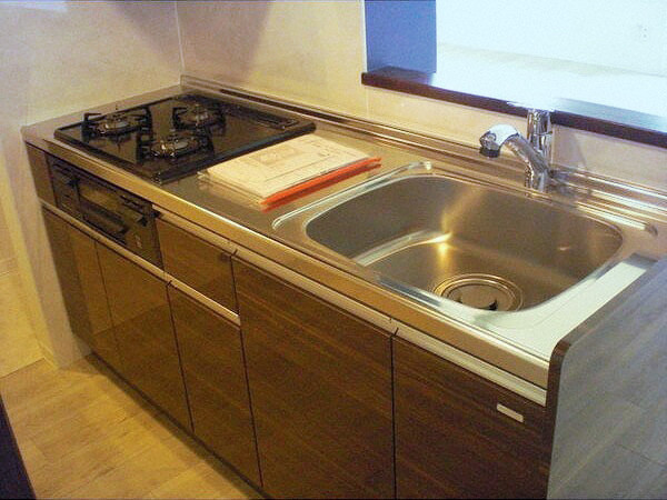 キッチン　人気の対面システムキッチンタイプです！