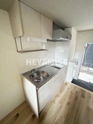 キッチン　同物件の別号室の写真となります。現状を優先します。