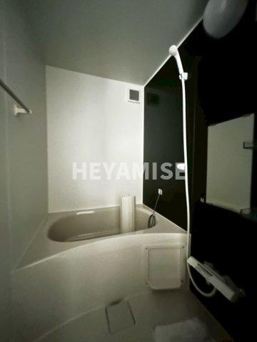 バス・シャワールーム　同物件の別号室の写真となります。現状を優先します。