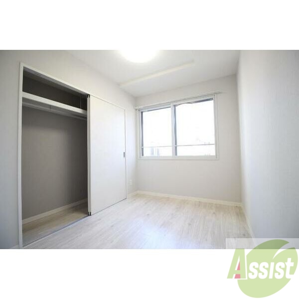 その他部屋・スペース　寝室です。部屋をどう使うかはあなた次第です！