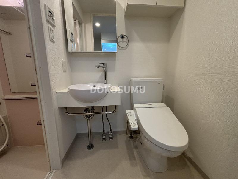 トイレ　毎日使う場所だからこそ、心地よさと清潔感にこだわりました。