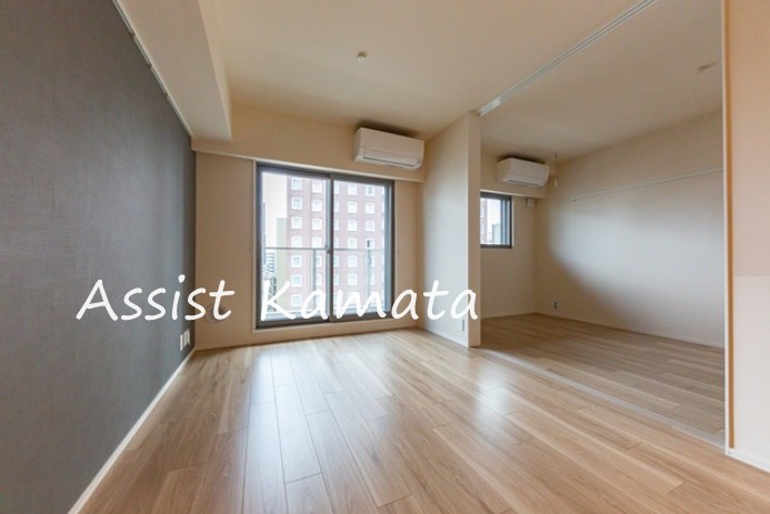 居室・リビング　写真は同タイプの別号室です