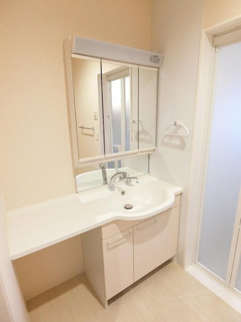 洗面設備　同物件別号室の写真です。