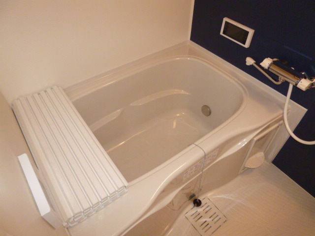 バス・シャワールーム　追い炊きバス