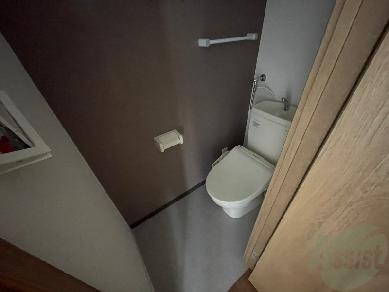 トイレ　こちらはトイレです。清潔感があり、安心して使用できます。