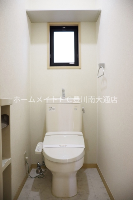 トイレ　同型別部屋写真（反転）